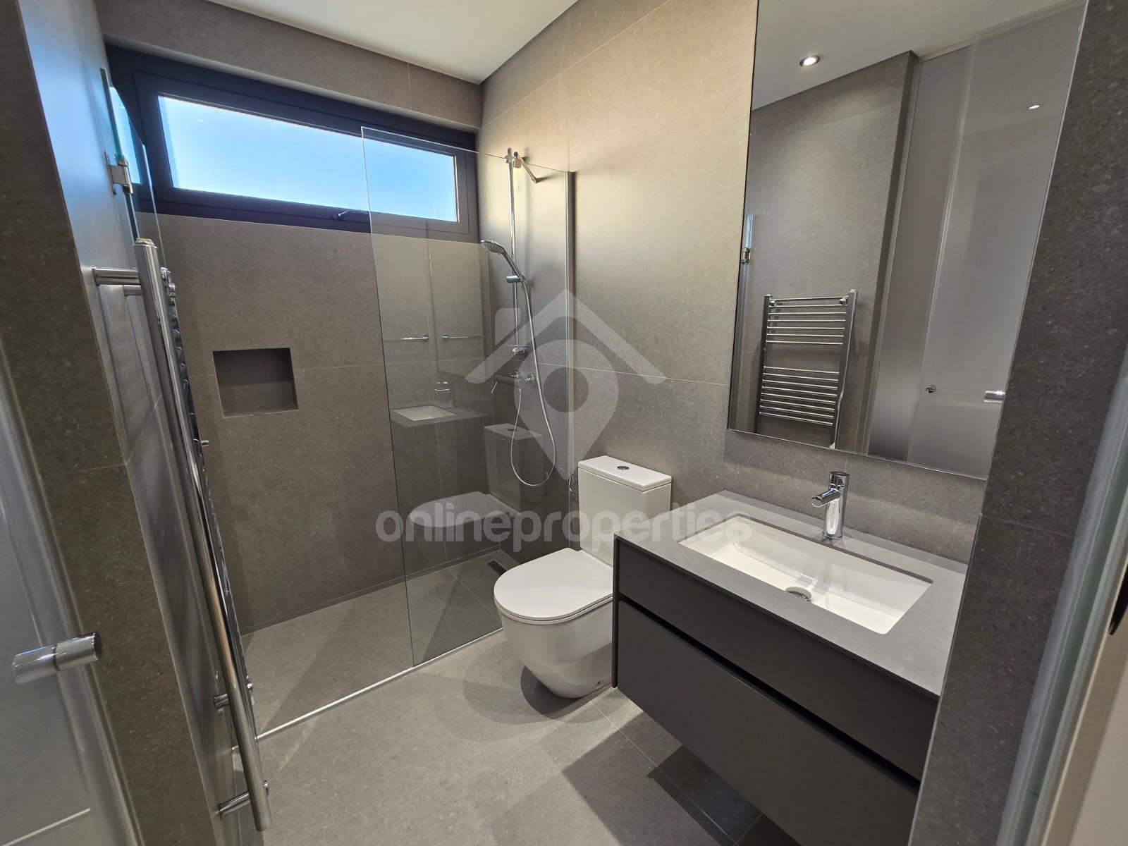 To change image, hover mouse over thumbnails below