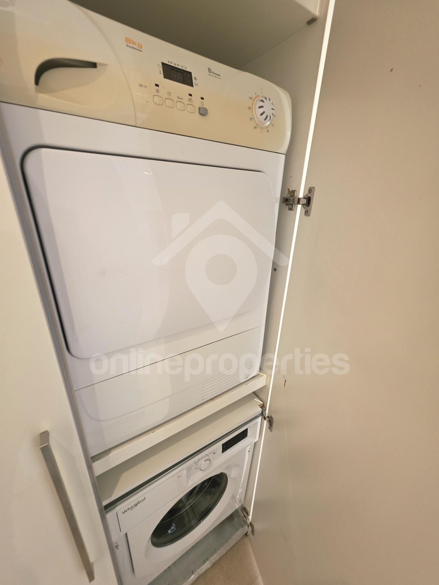 To change image, hover mouse over thumbnails below