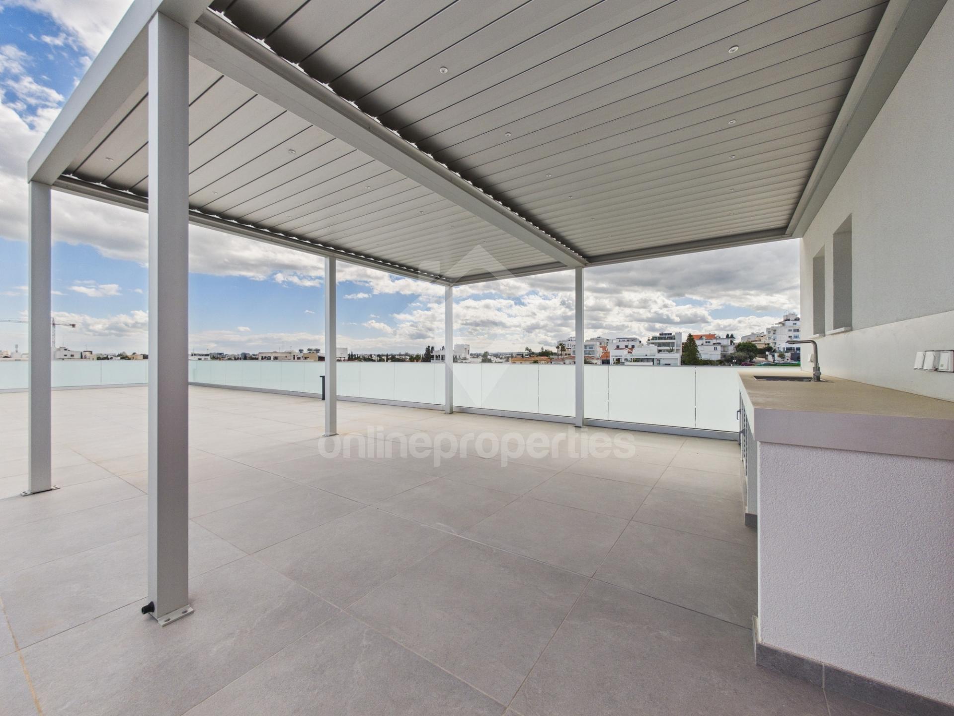 To change image, hover mouse over thumbnails below