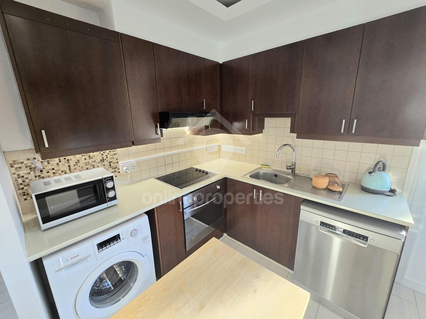 To change image, hover mouse over thumbnails below