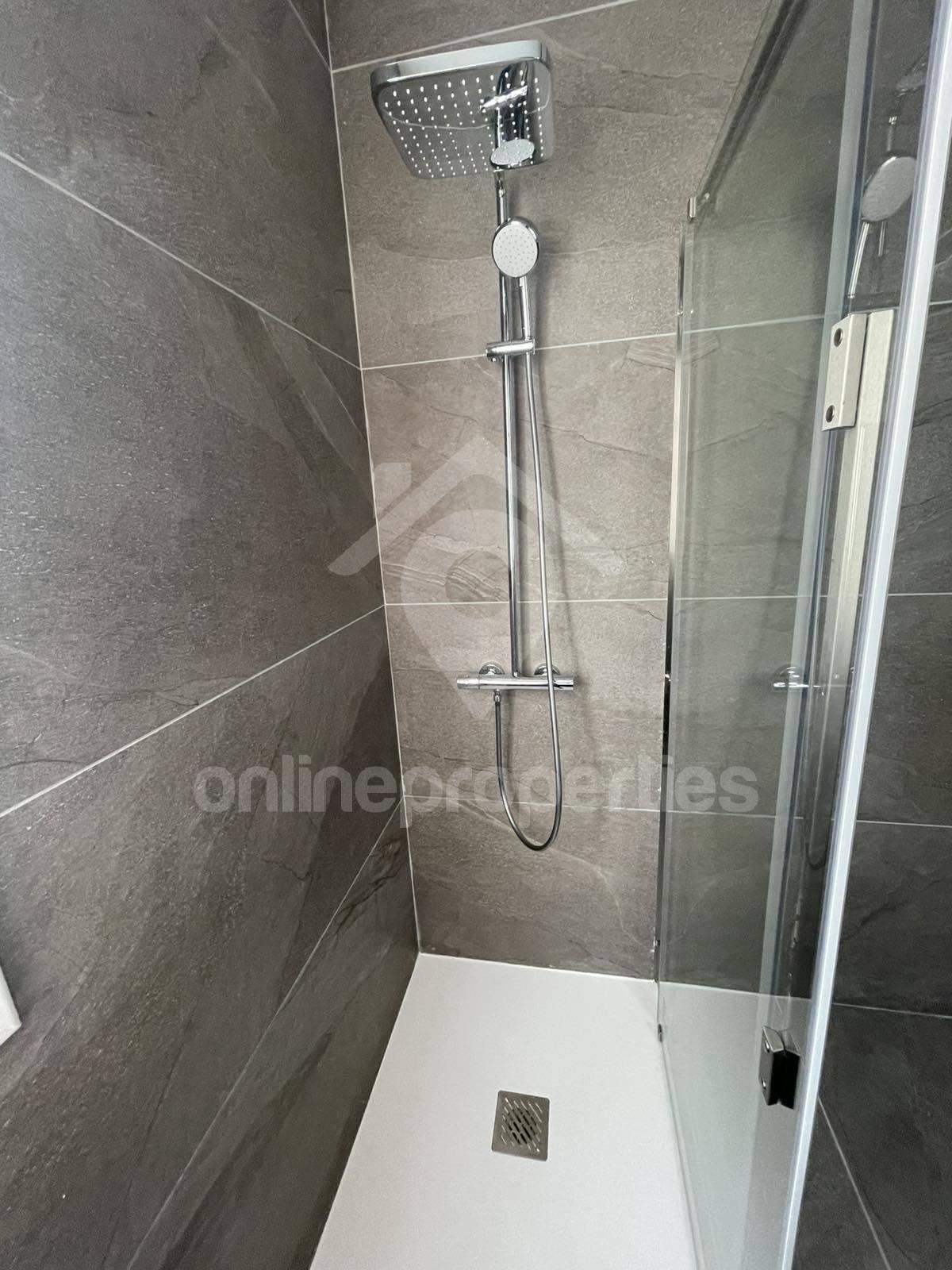 To change image, hover mouse over thumbnails below