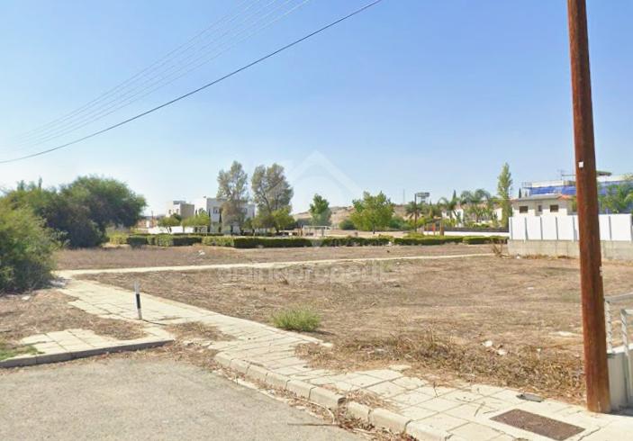 To change image, hover mouse over thumbnails below