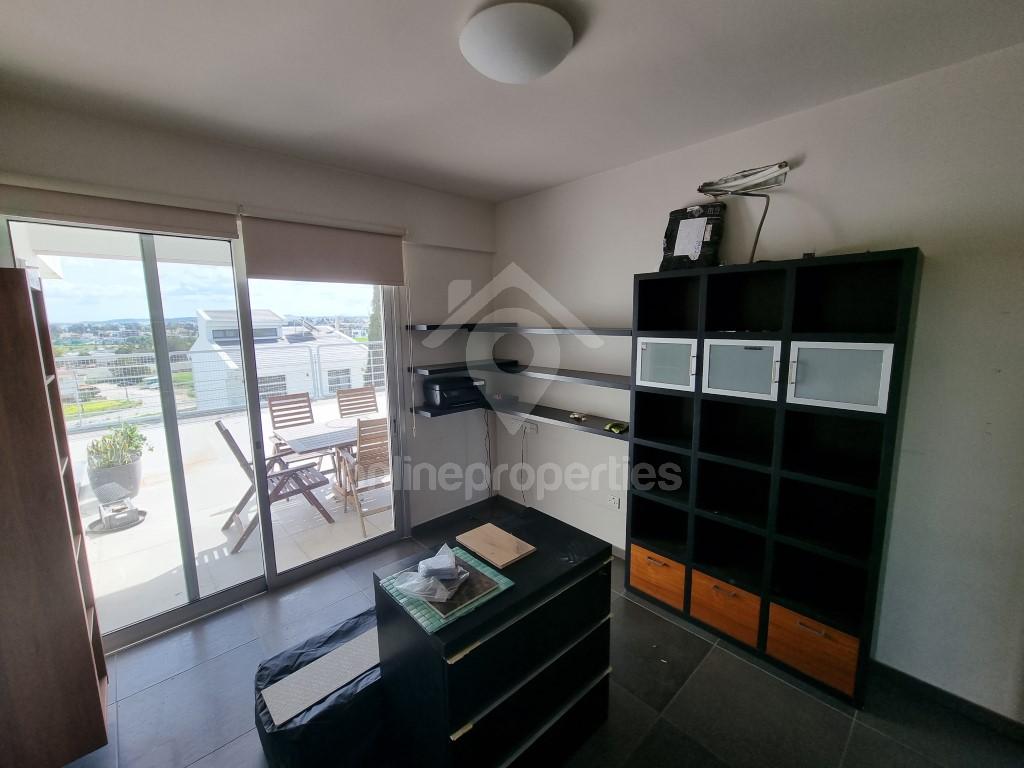 To change image, hover mouse over thumbnails below