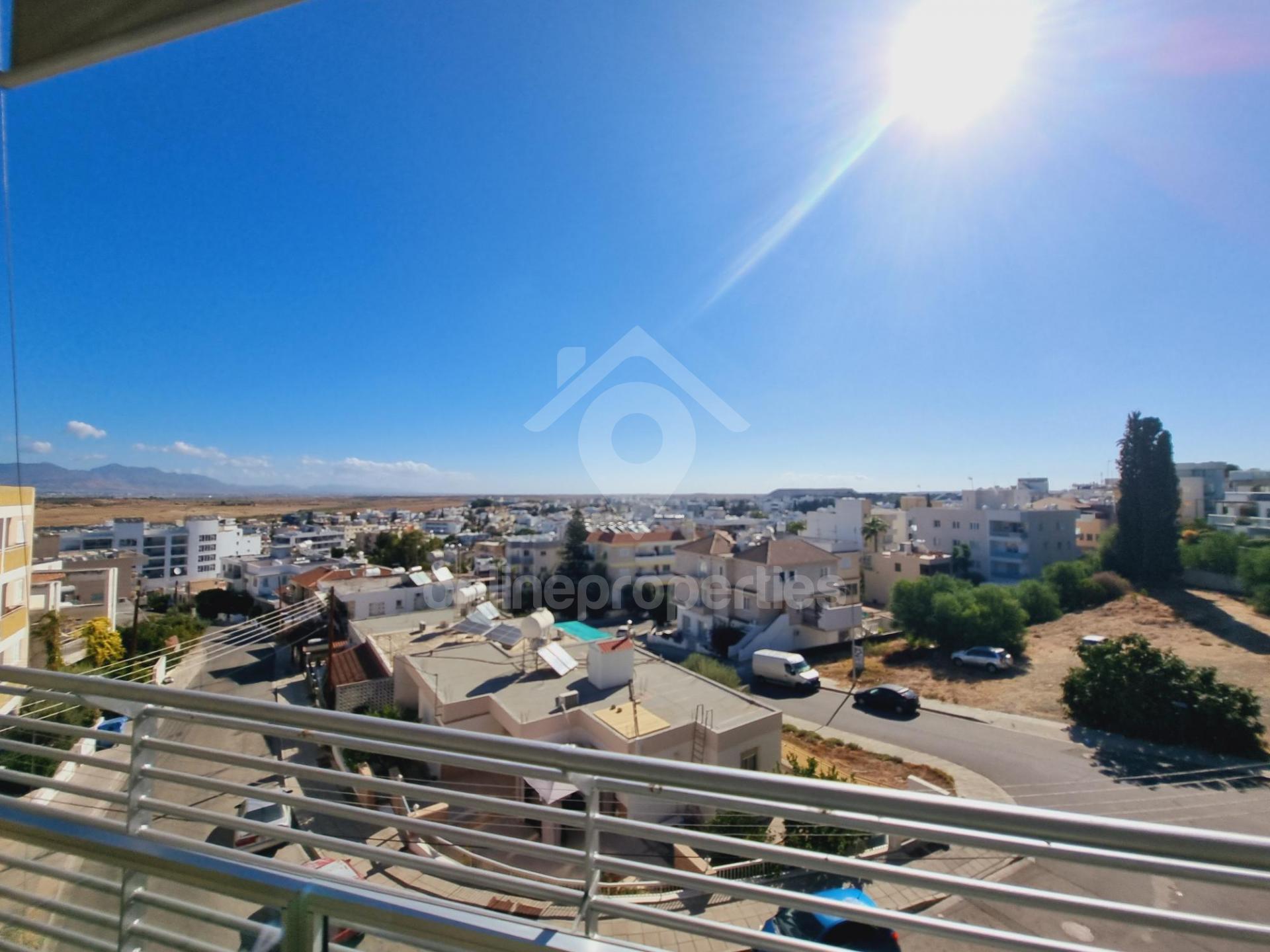 To change image, hover mouse over thumbnails below