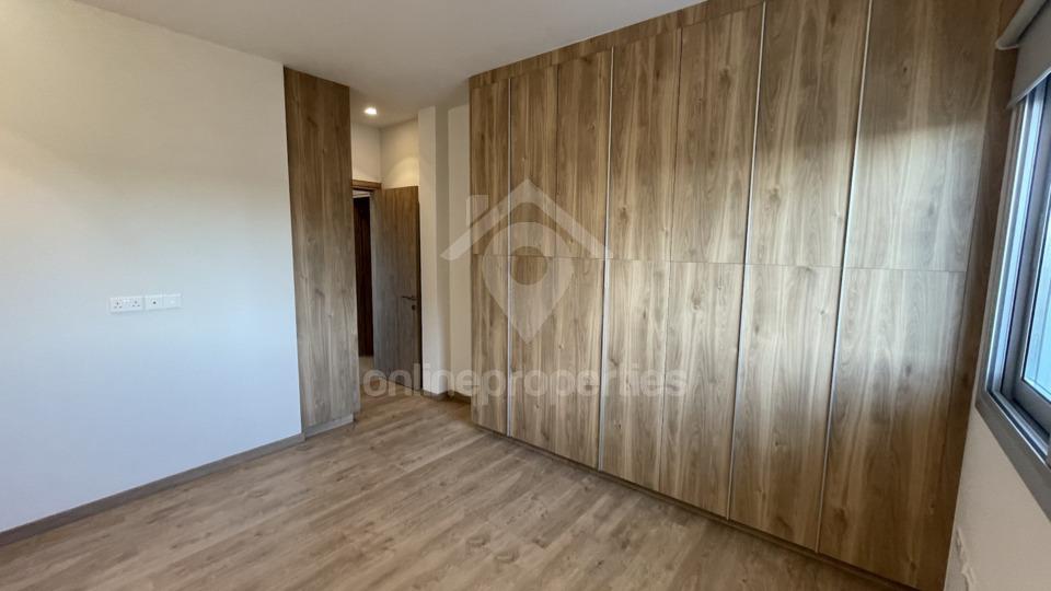 To change image, hover mouse over thumbnails below