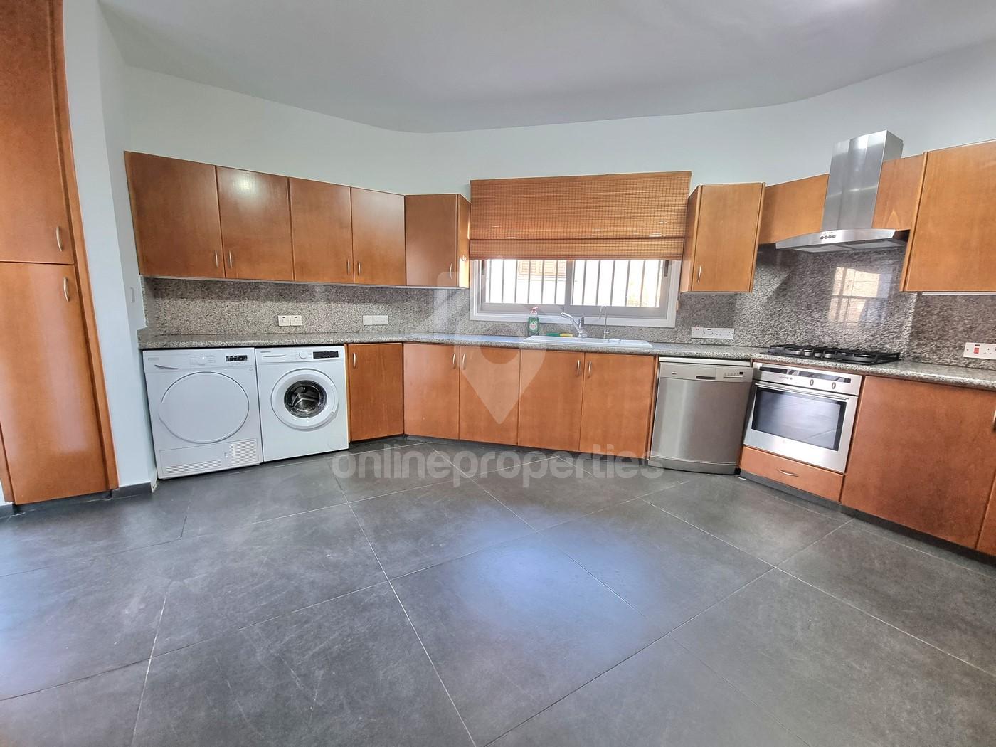 To change image, hover mouse over thumbnails below