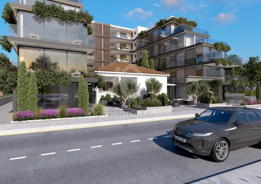 To change image, hover mouse over thumbnails below