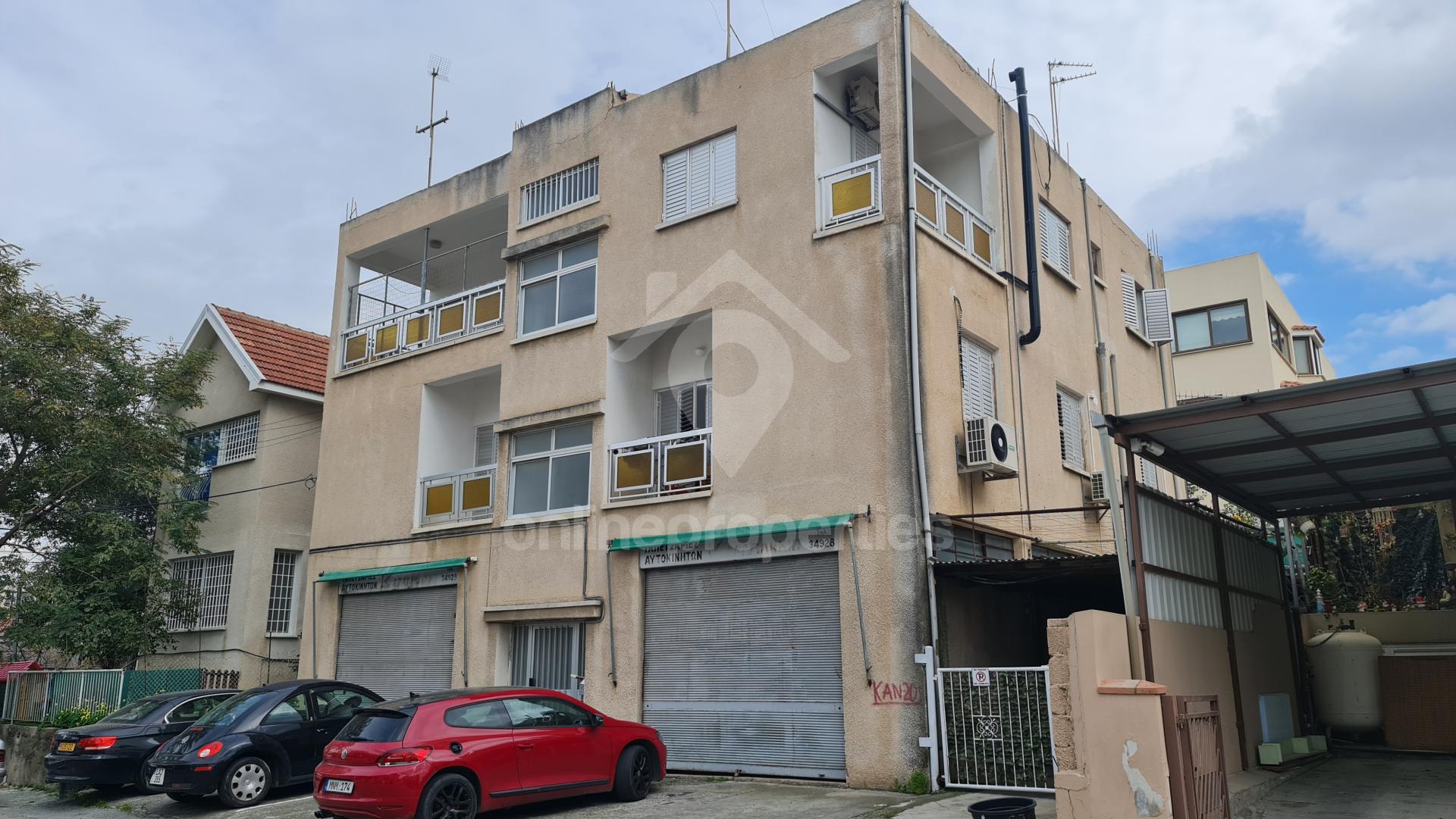 High ceiling storage close proximity to city center