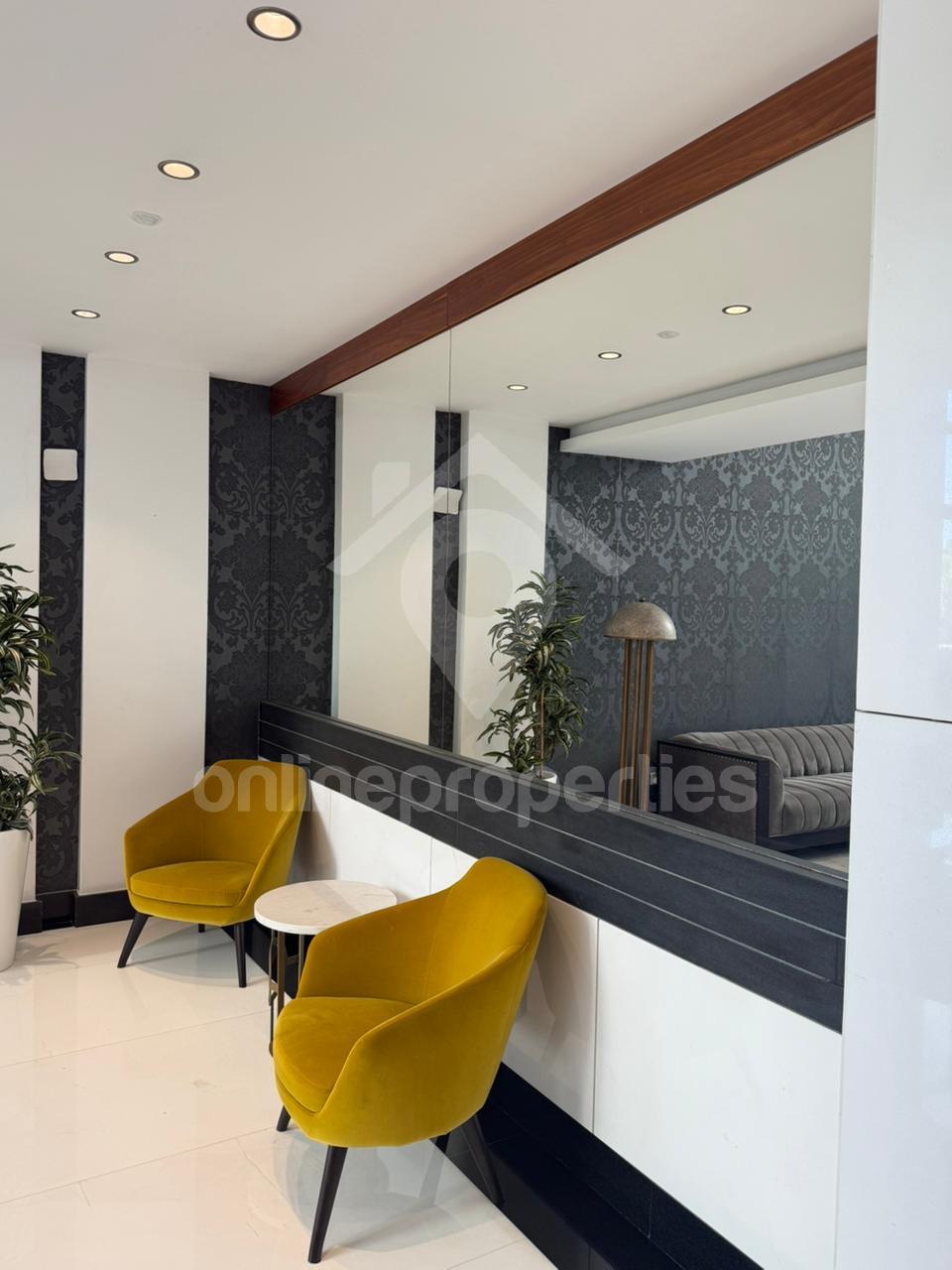 To change image, hover mouse over thumbnails below