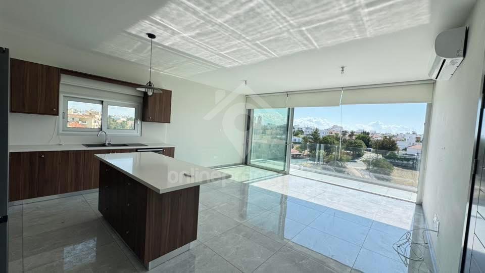 To change image, hover mouse over thumbnails below