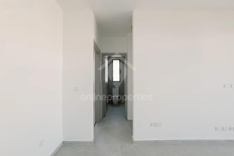 To change image, hover mouse over thumbnails below