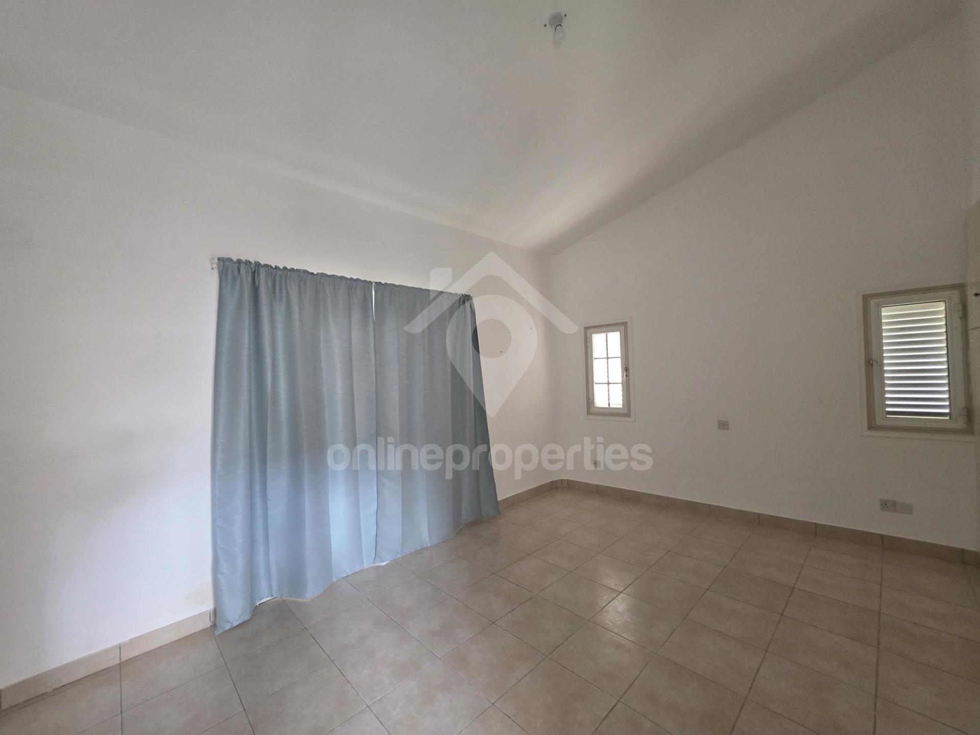 To change image, hover mouse over thumbnails below