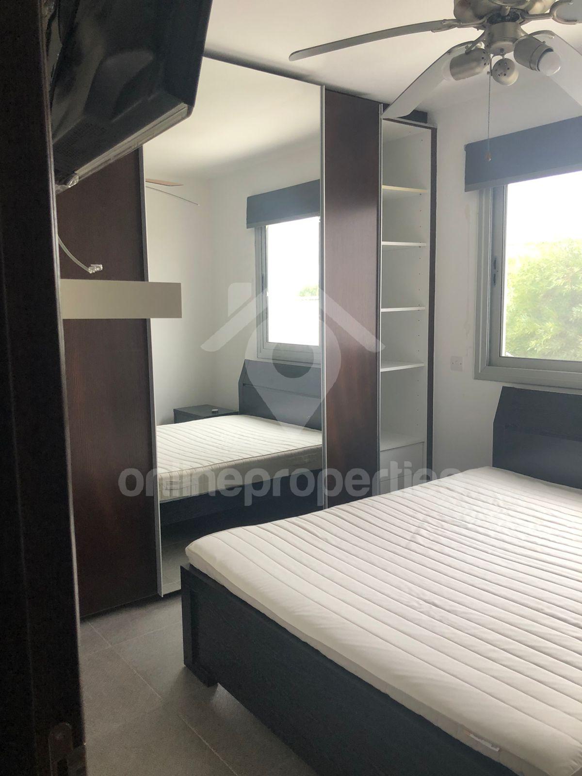 To change image, hover mouse over thumbnails below