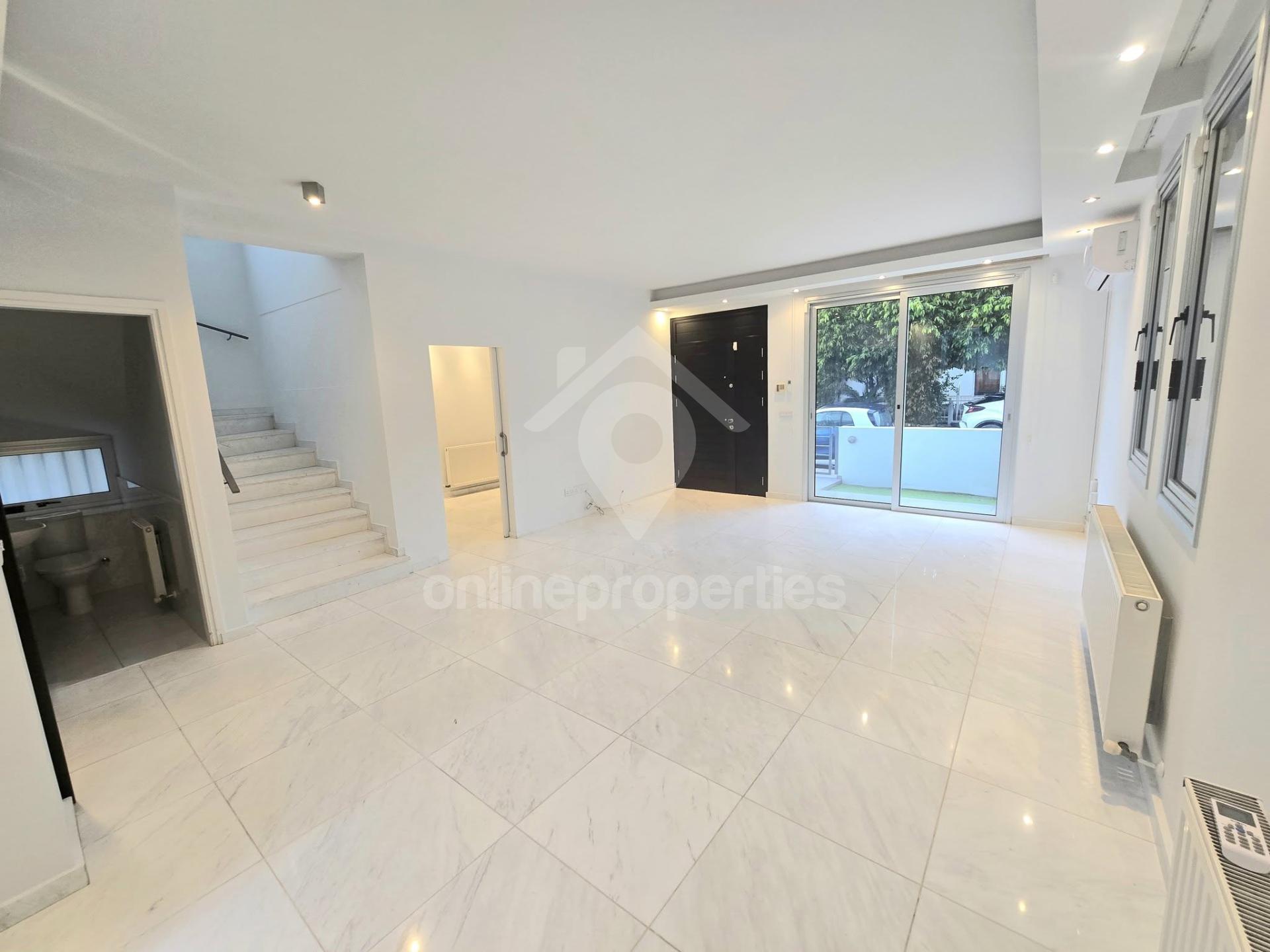 To change image, hover mouse over thumbnails below