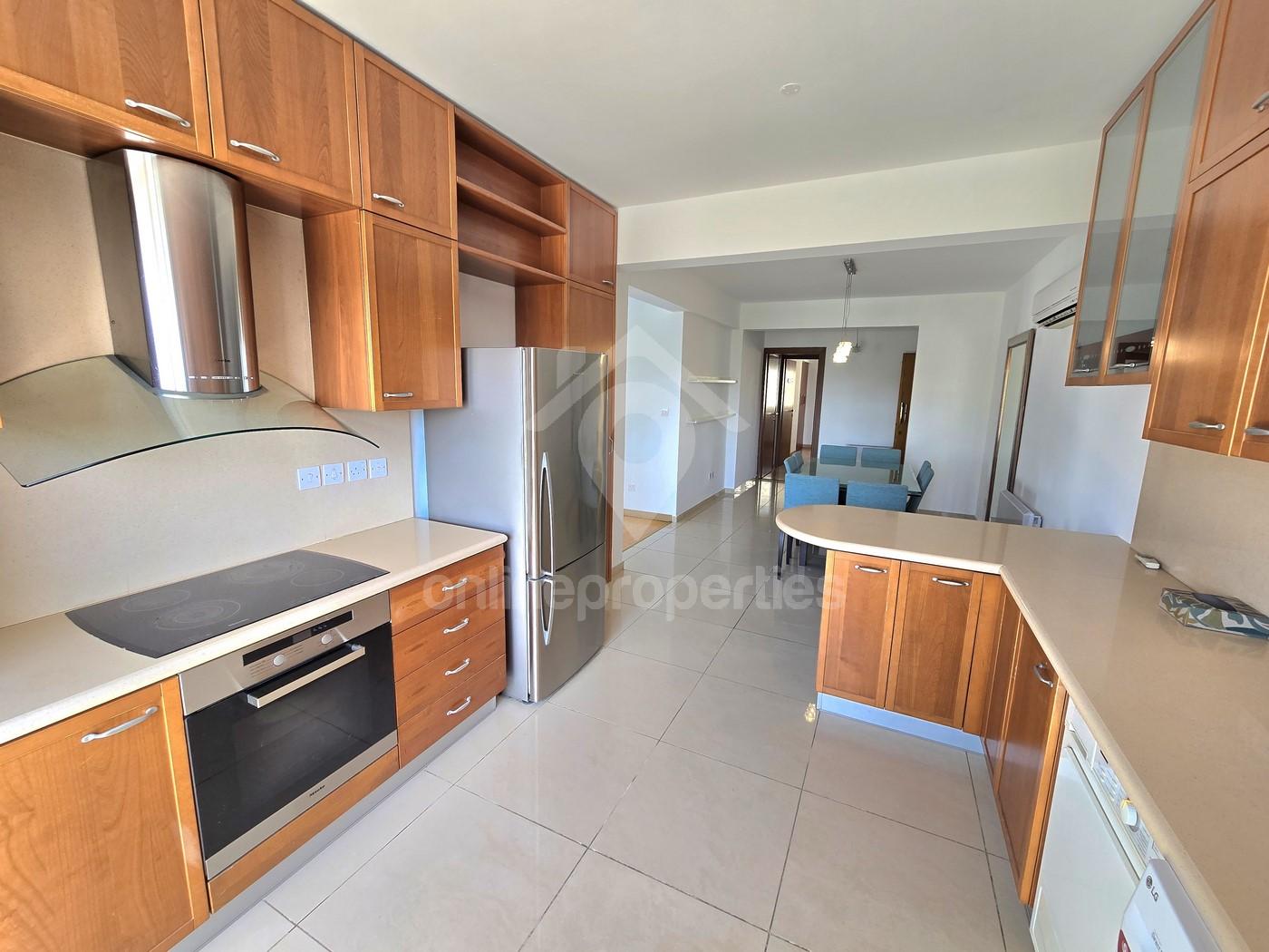 To change image, hover mouse over thumbnails below