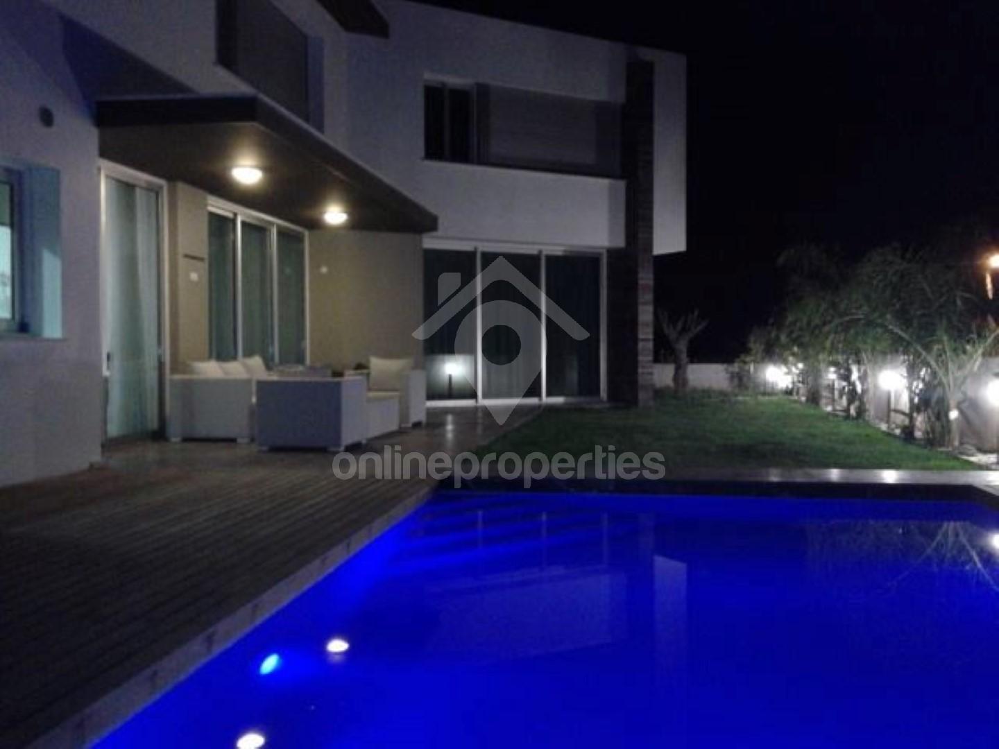 To change image, hover mouse over thumbnails below