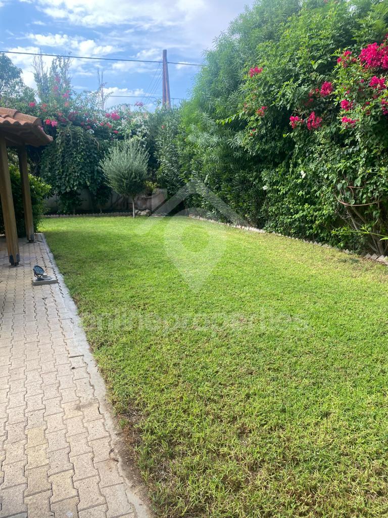 To change image, hover mouse over thumbnails below