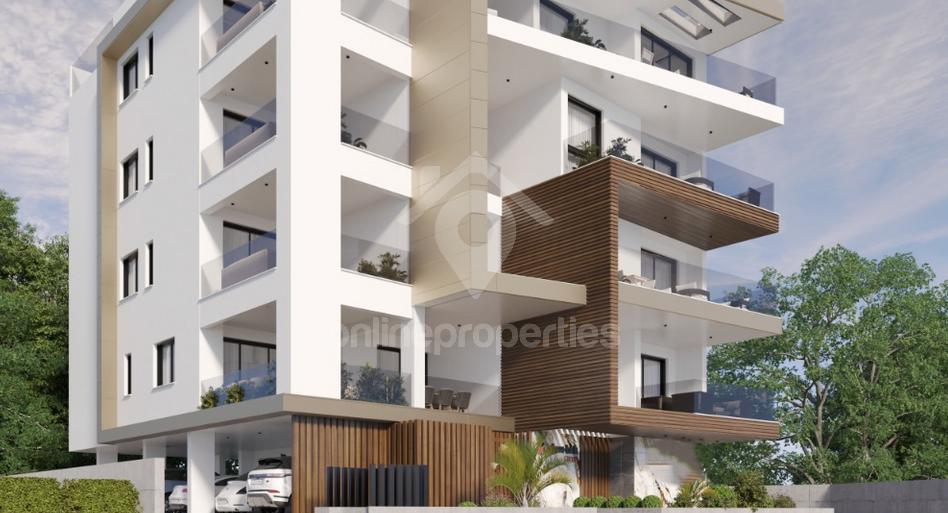 To change image, hover mouse over thumbnails below