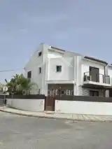 To change image, hover mouse over thumbnails below