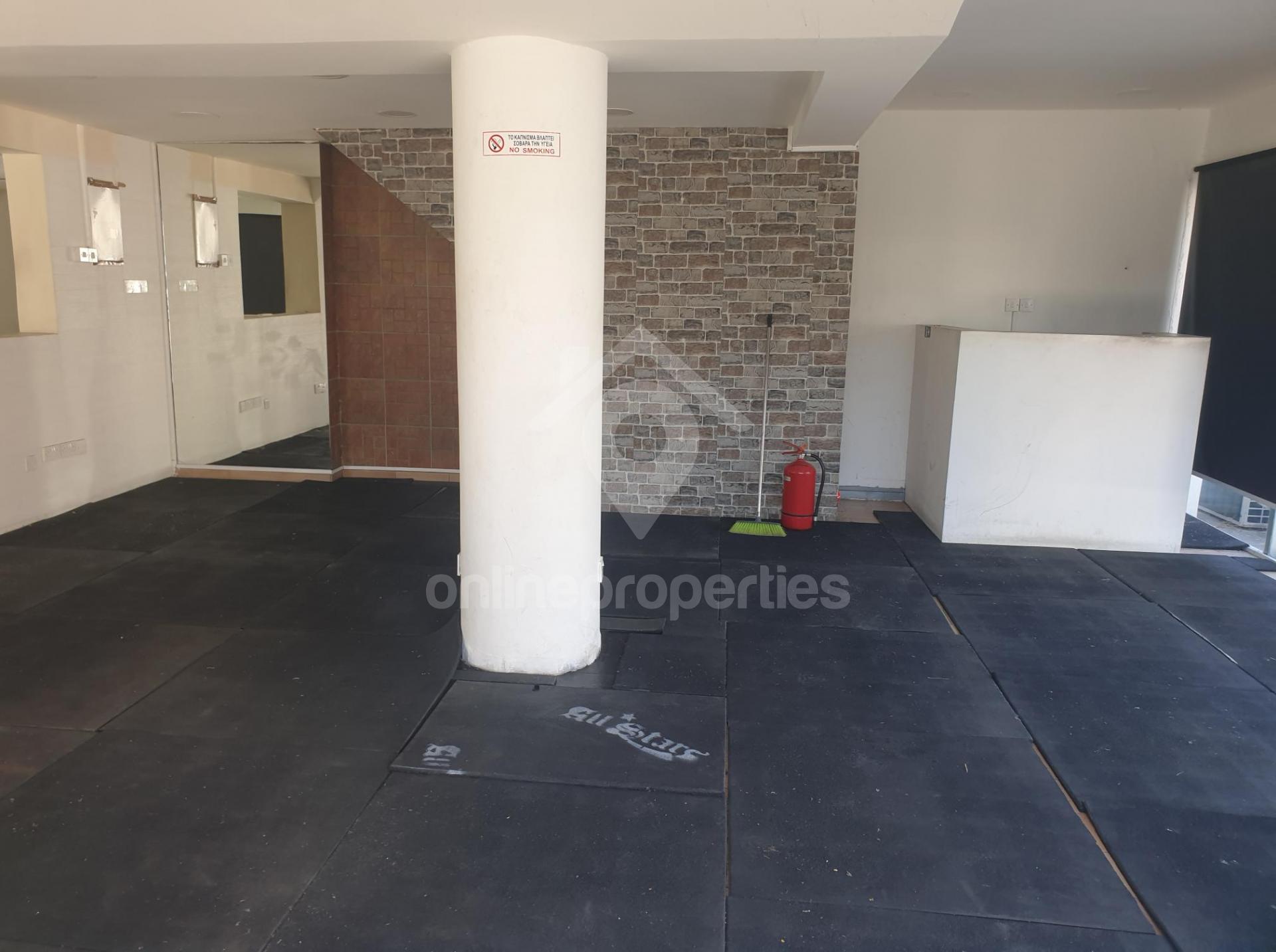 To change image, hover mouse over thumbnails below