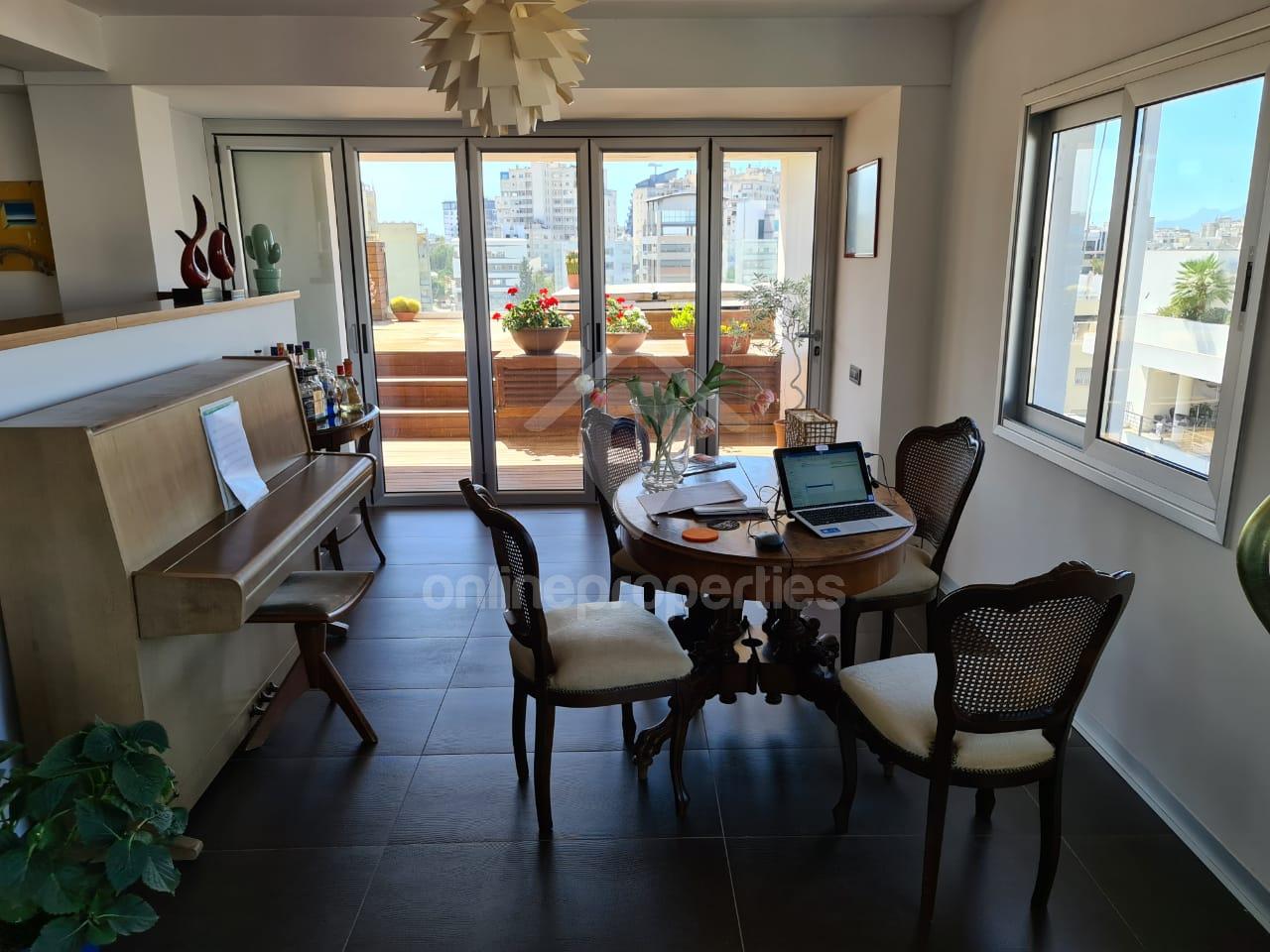 To change image, hover mouse over thumbnails below