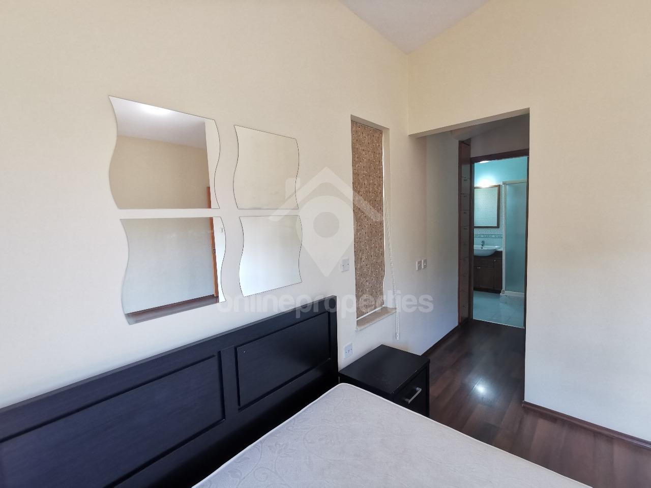 To change image, hover mouse over thumbnails below