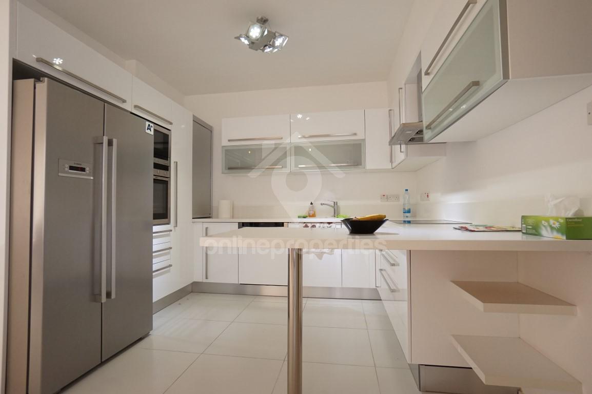 To change image, hover mouse over thumbnails below