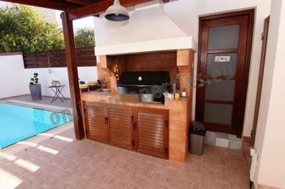 To change image, hover mouse over thumbnails below