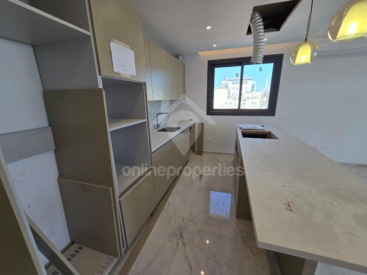 To change image, hover mouse over thumbnails below