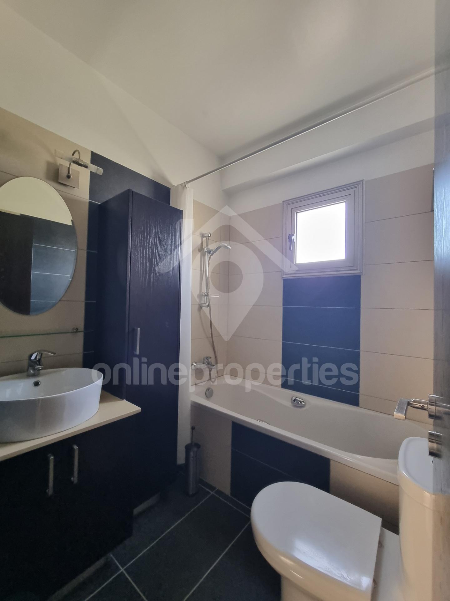 To change image, hover mouse over thumbnails below