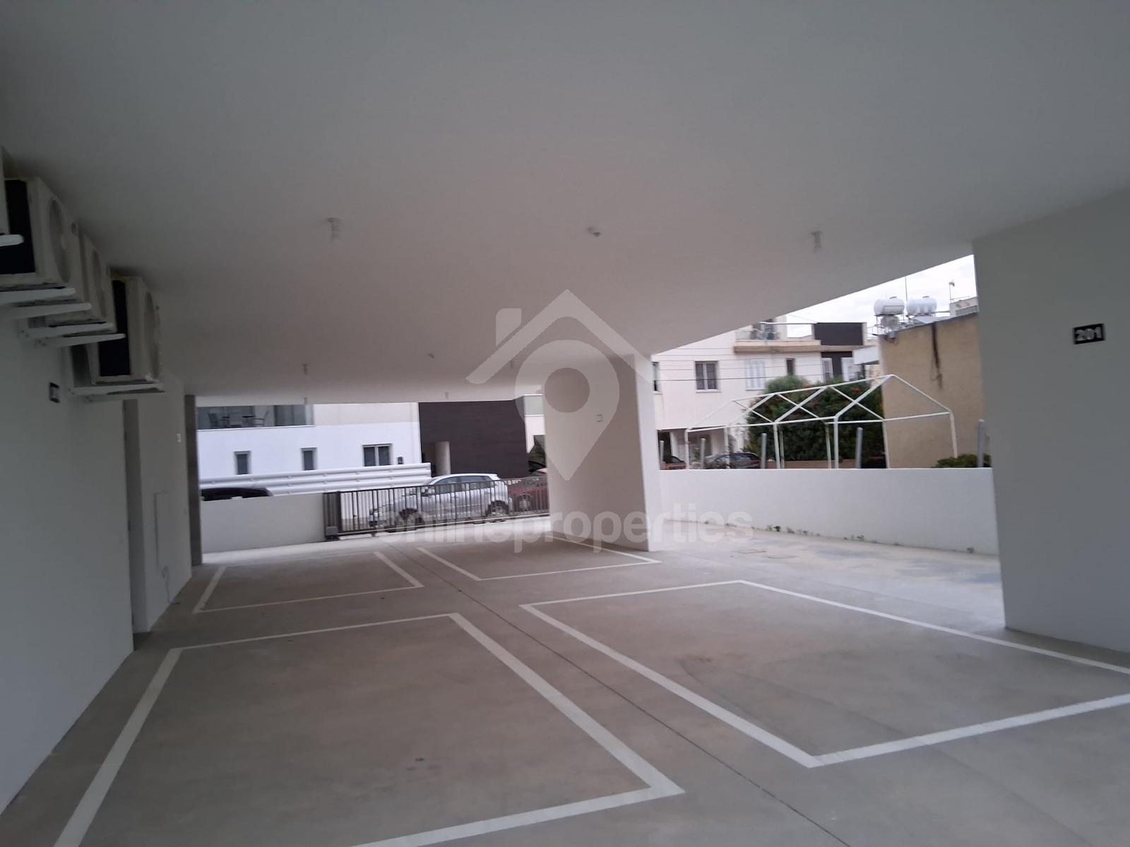 Modern living  within walking distance of the European University.