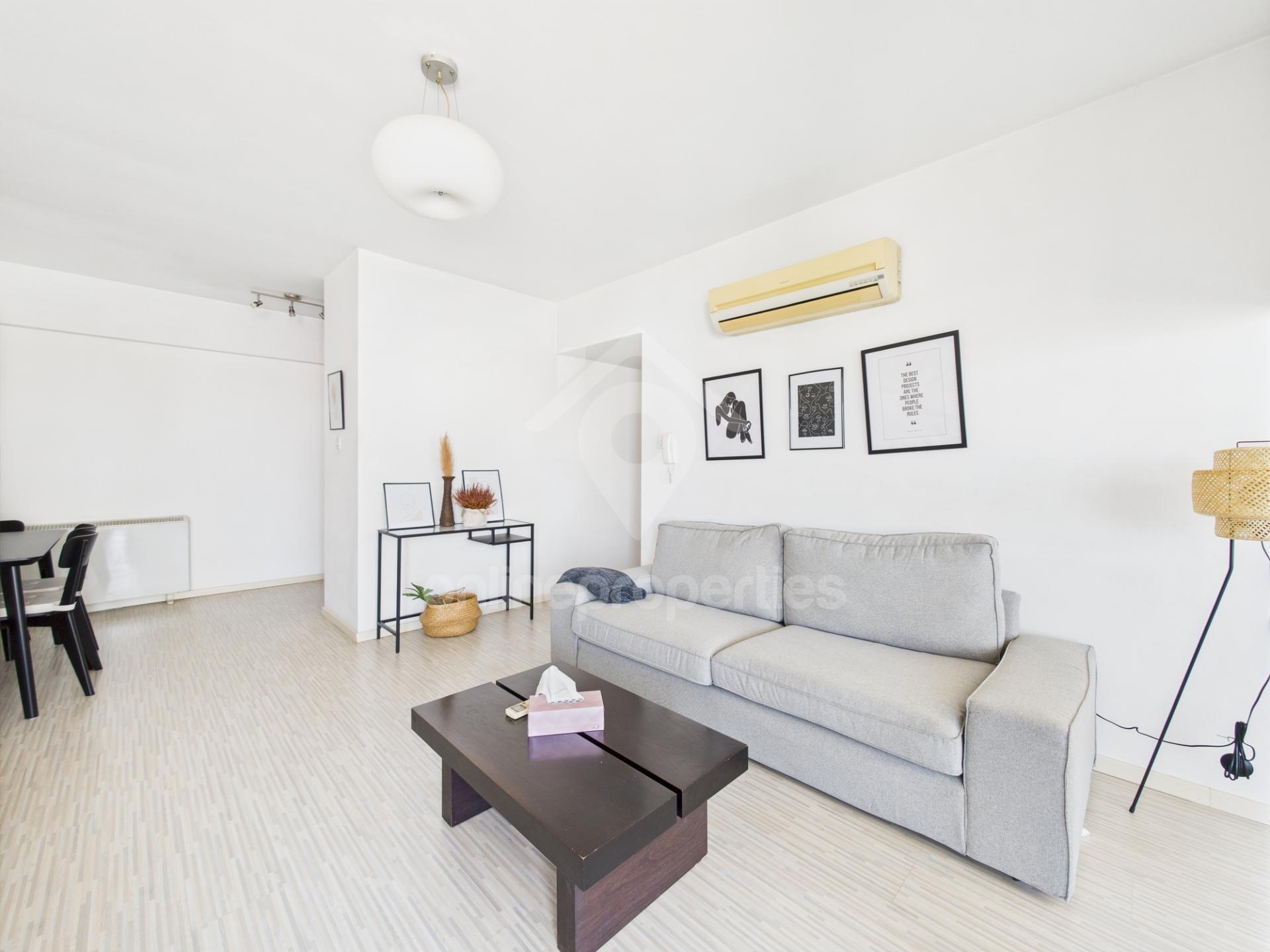 To change image, hover mouse over thumbnails below