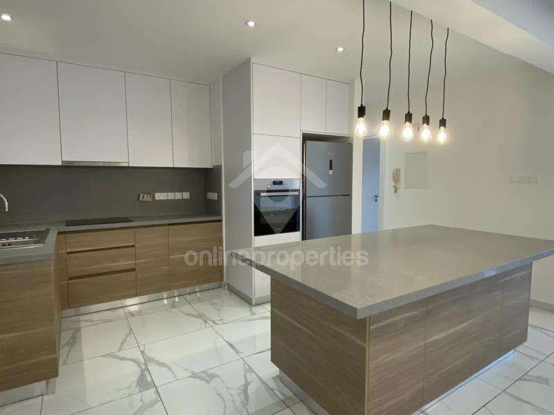 To change image, hover mouse over thumbnails below