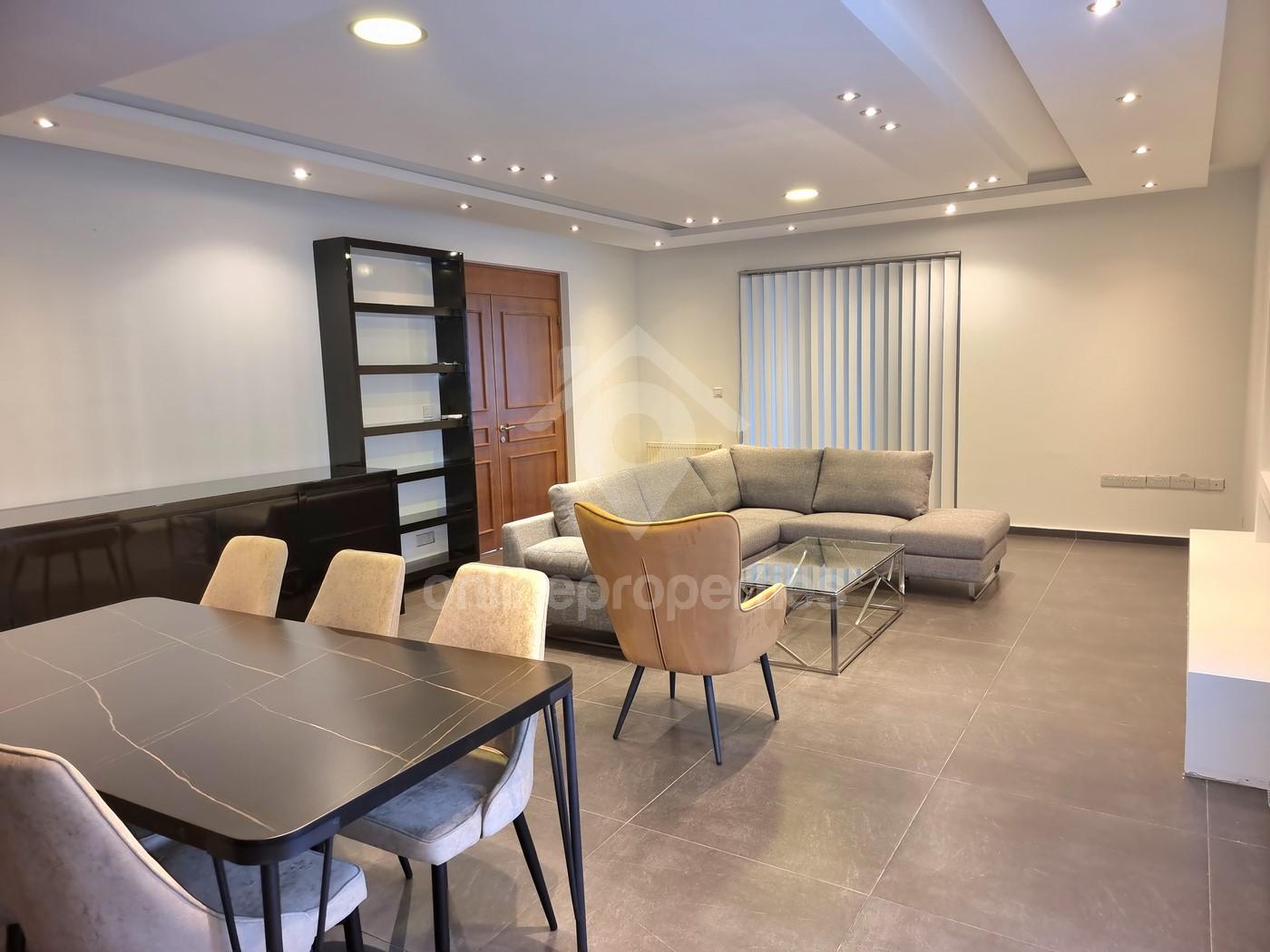 To change image, hover mouse over thumbnails below