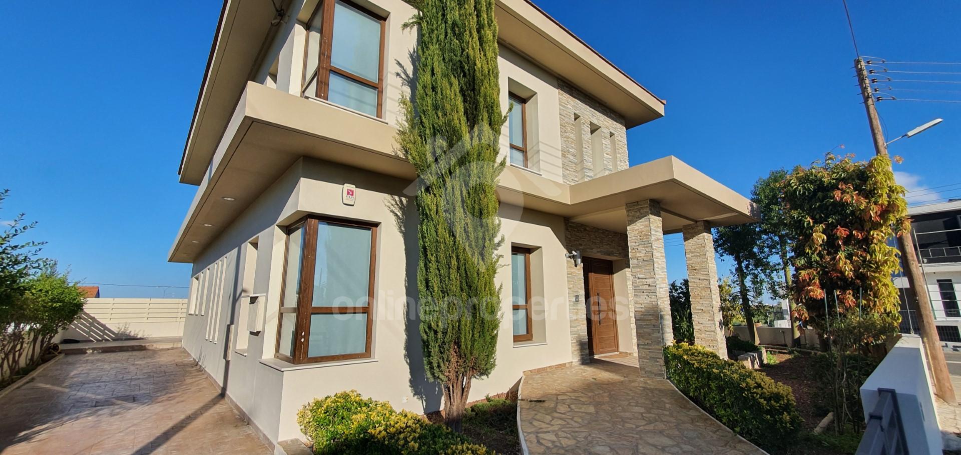 To change image, hover mouse over thumbnails below