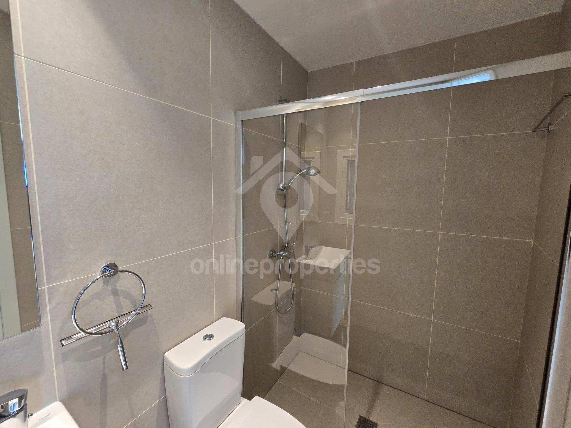 To change image, hover mouse over thumbnails below