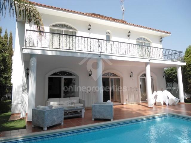 To change image, hover mouse over thumbnails below