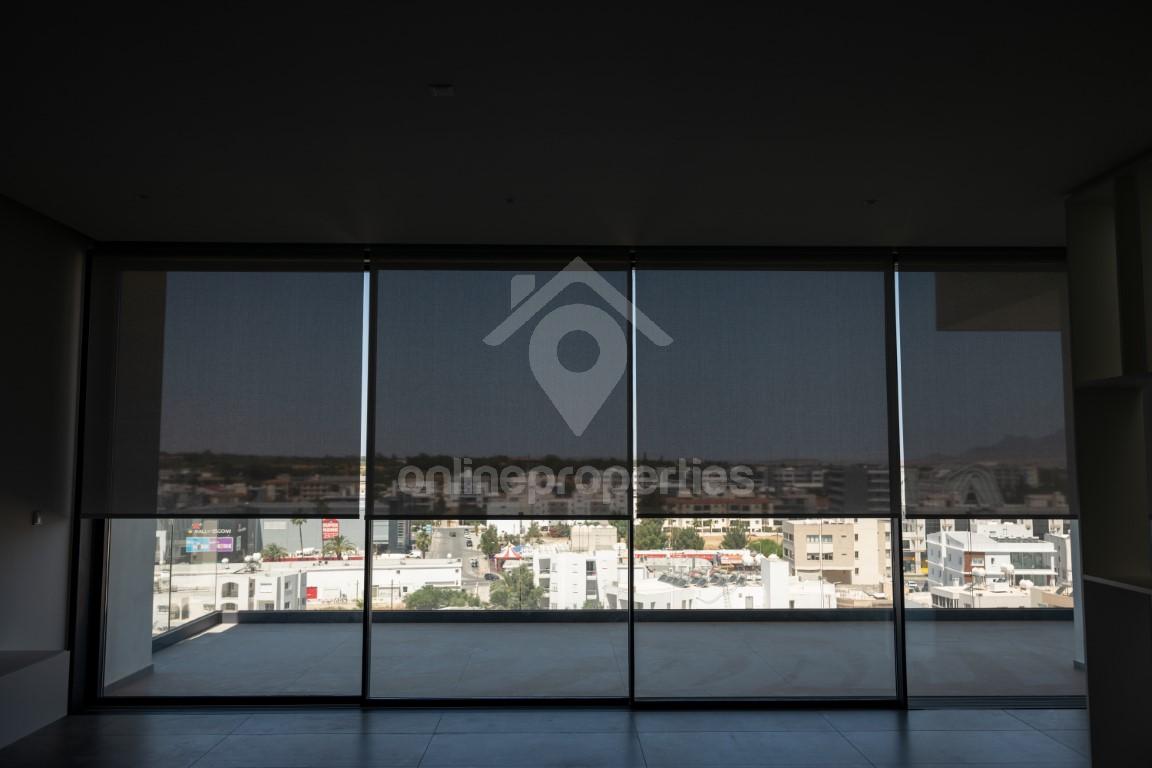 To change image, hover mouse over thumbnails below