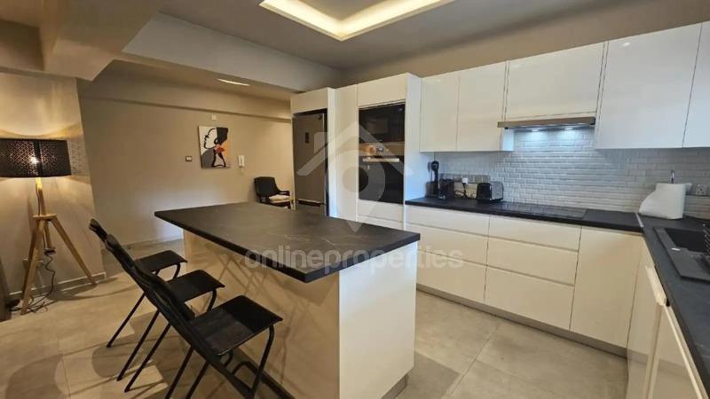 To change image, hover mouse over thumbnails below