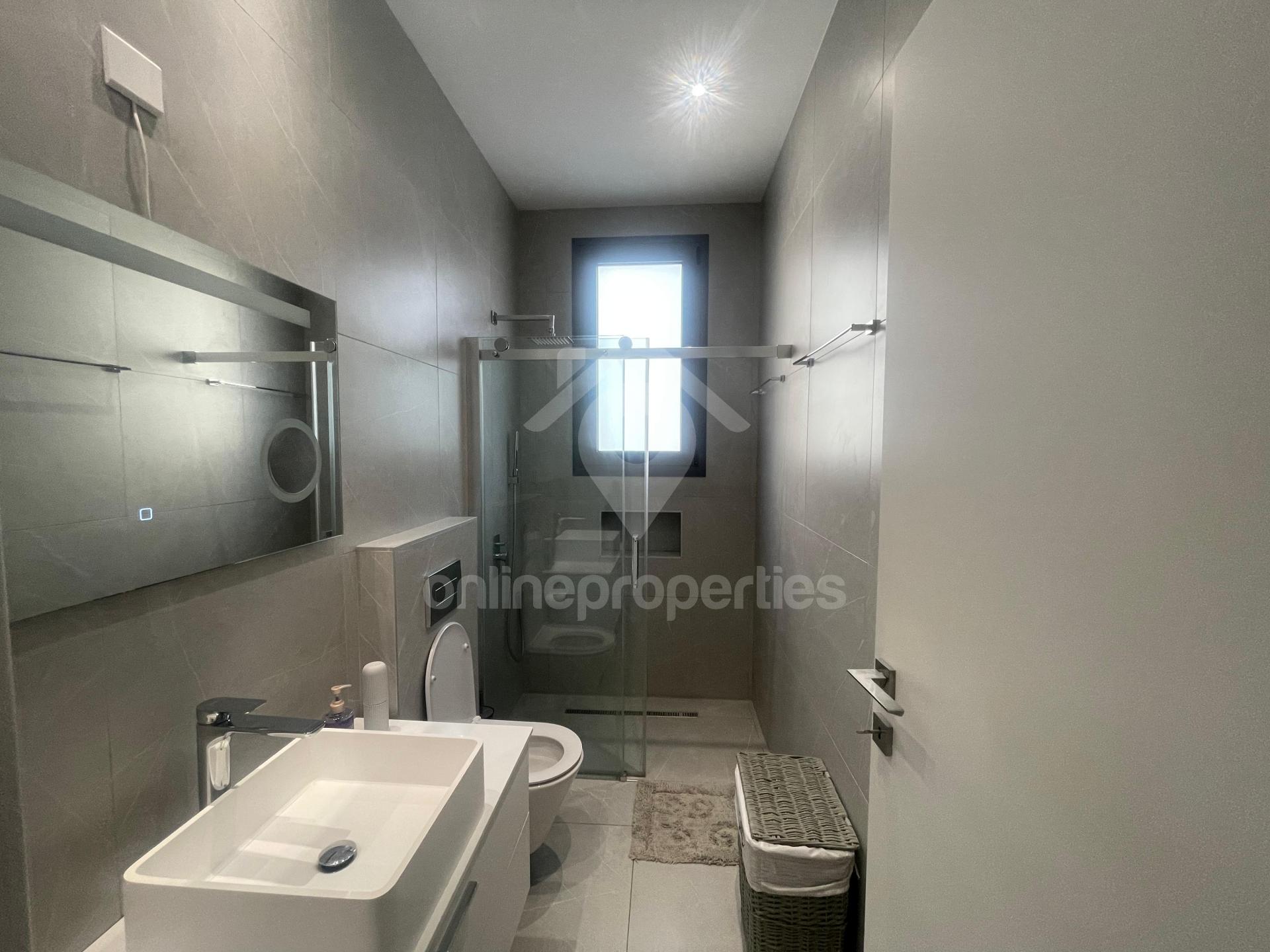 To change image, hover mouse over thumbnails below