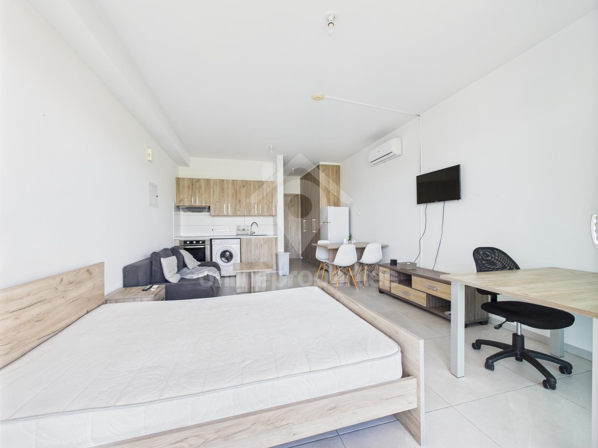 To change image, hover mouse over thumbnails below