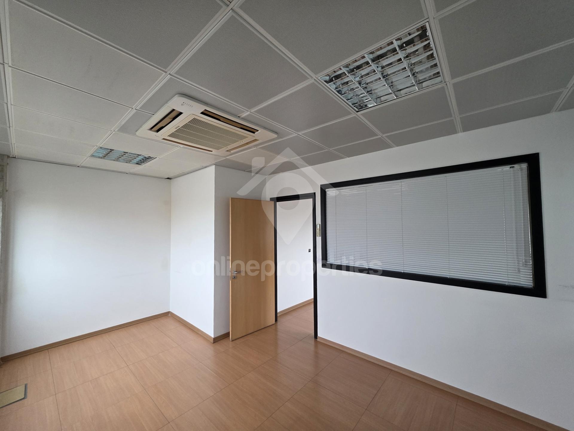 To change image, hover mouse over thumbnails below