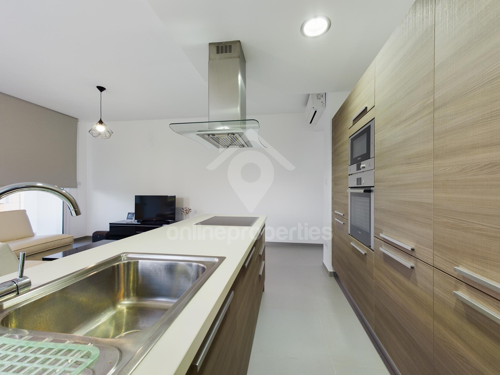 To change image, hover mouse over thumbnails below