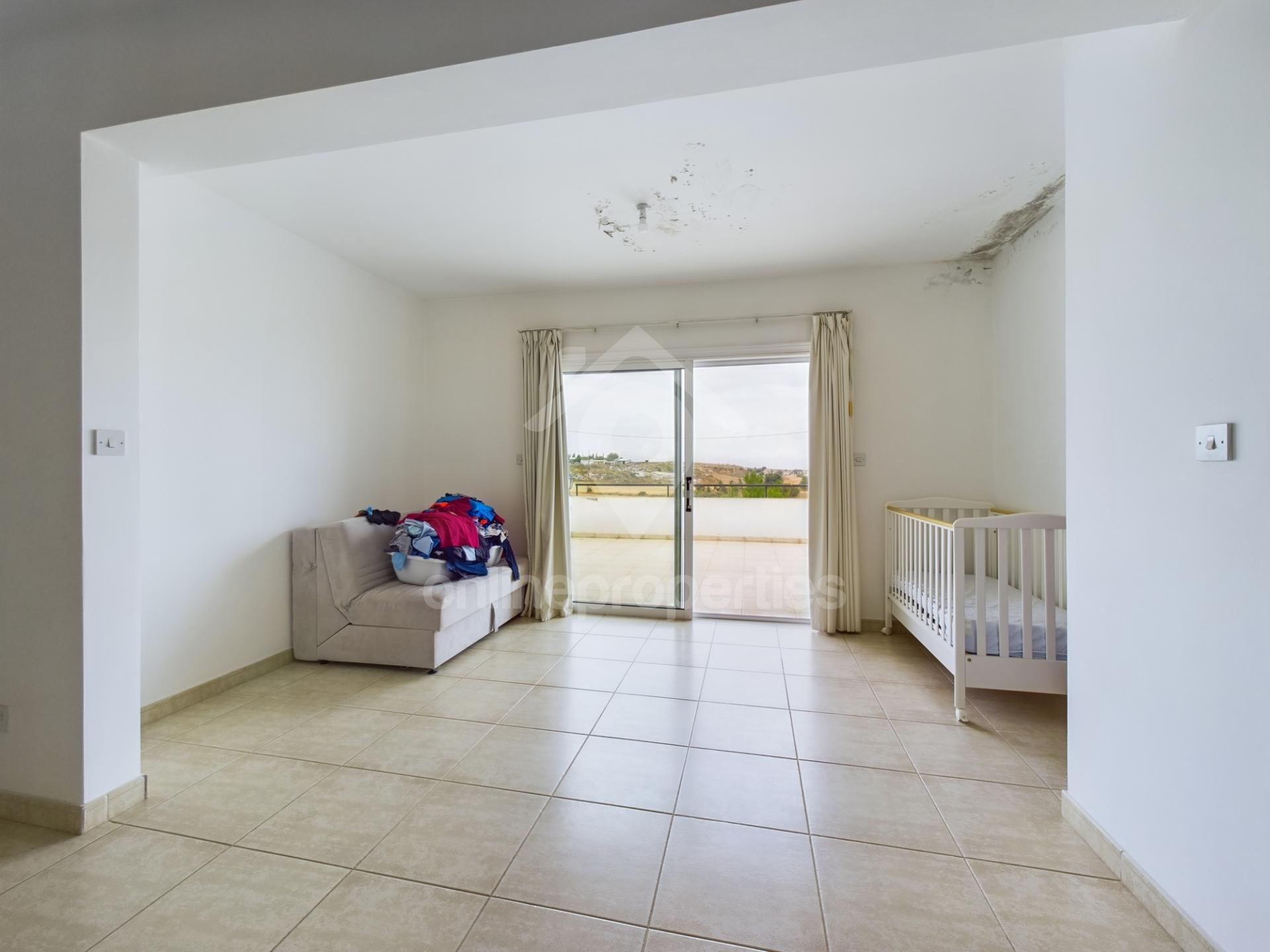 To change image, hover mouse over thumbnails below