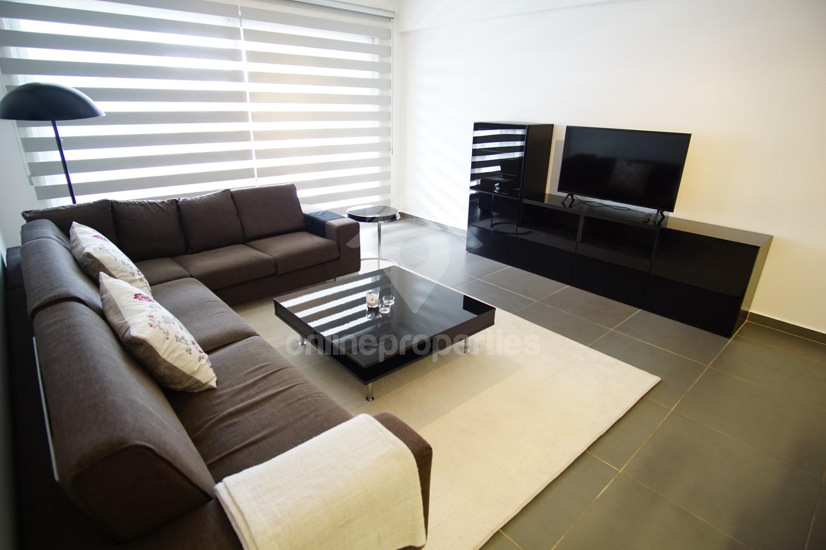 To change image, hover mouse over thumbnails below