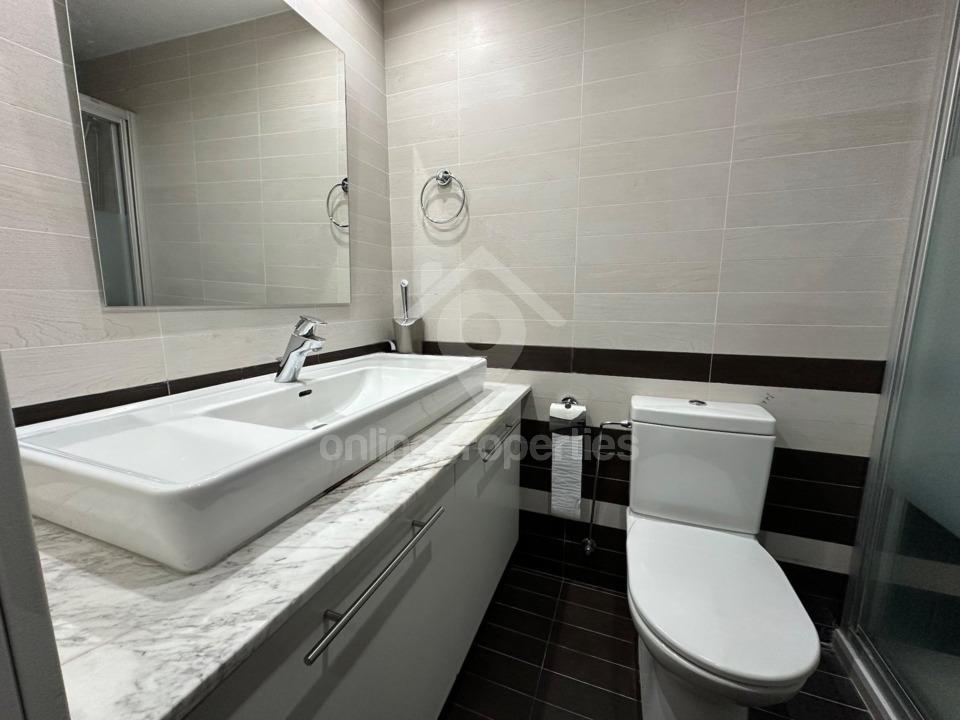 To change image, hover mouse over thumbnails below