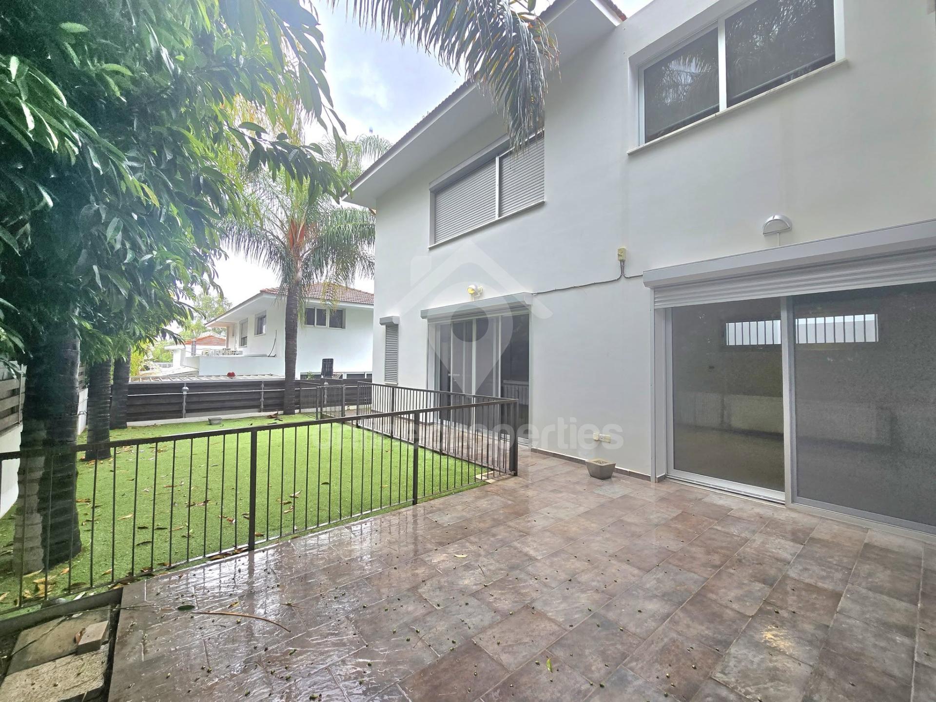 To change image, hover mouse over thumbnails below