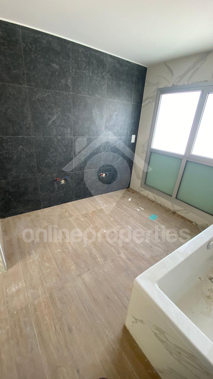 To change image, hover mouse over thumbnails below