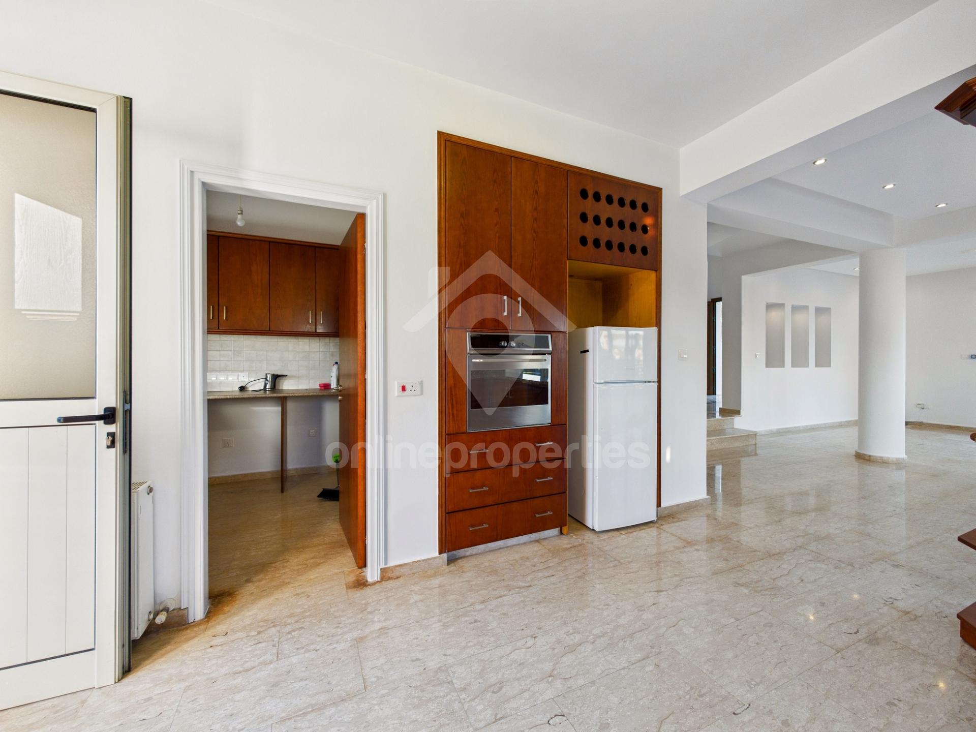 To change image, hover mouse over thumbnails below