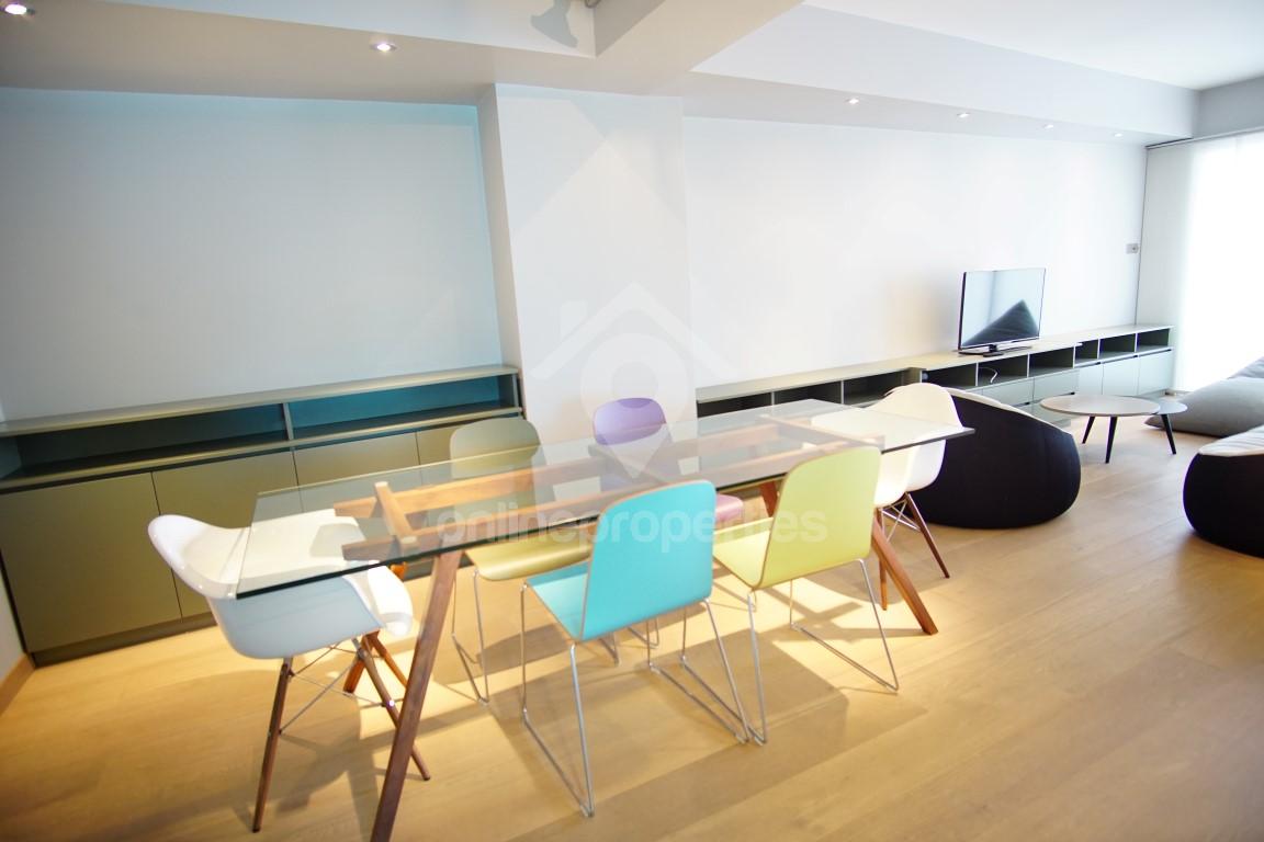 To change image, hover mouse over thumbnails below